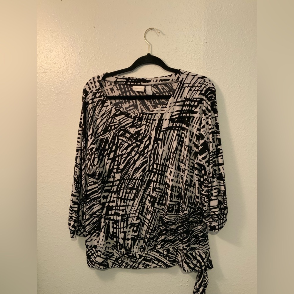 Chico's  Graphic Black‎ and White Relaxed Blouse size 2/12/large Business Causal